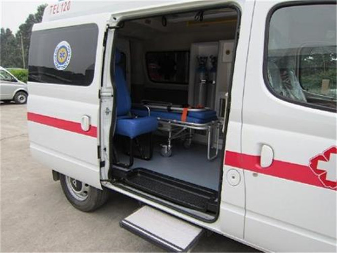 镇沅救护车出租服务案例7
