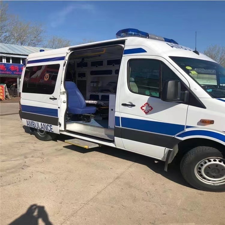 镇沅私人长途救护车出租转院回家