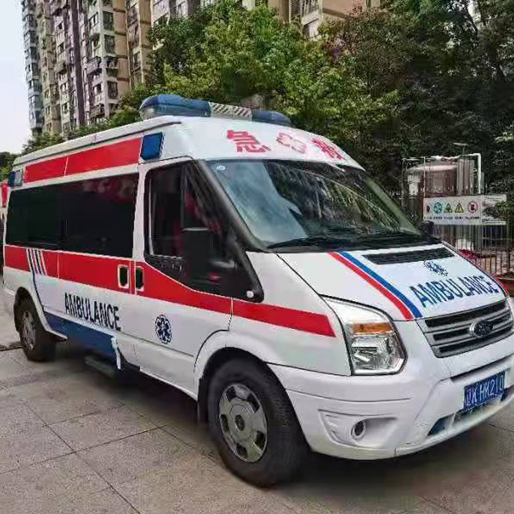 镇沅长途救护车护送病人返乡